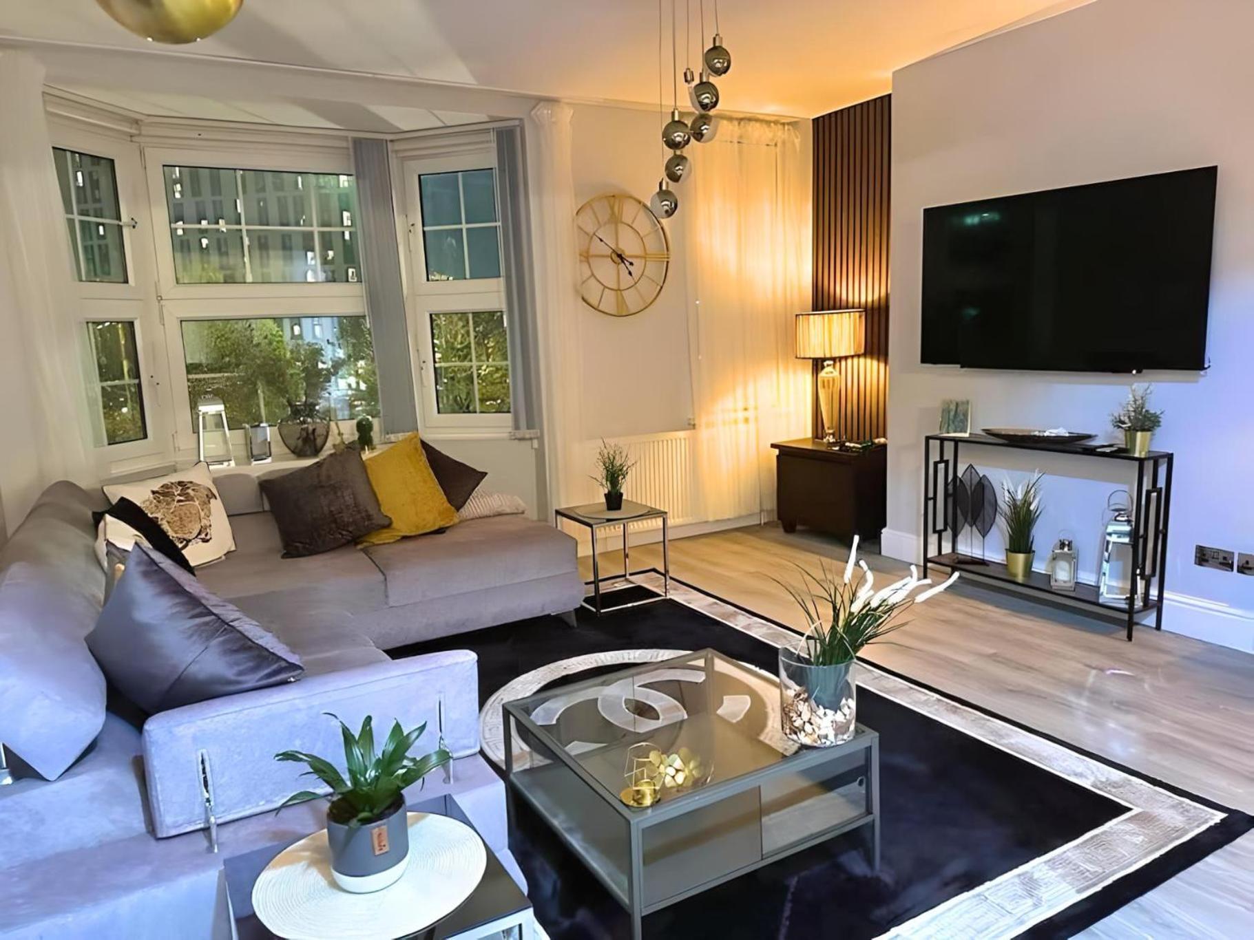 *Luxury 9Ine Lush Jacuzzi Apartment & Balcony* Μπέρμιγχαμ Εξωτερικό φωτογραφία